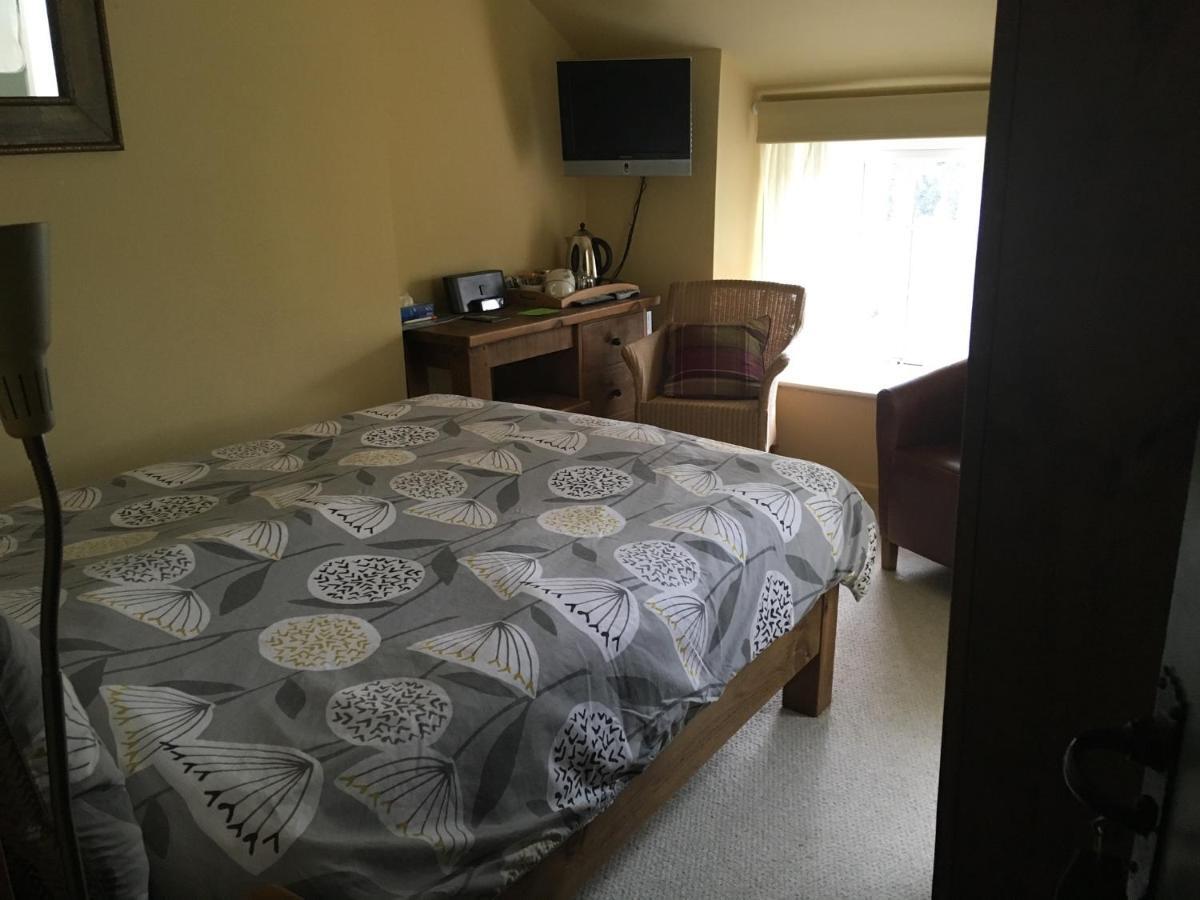 The Lion Bed And Breakfast Gwytherin Экстерьер фото
